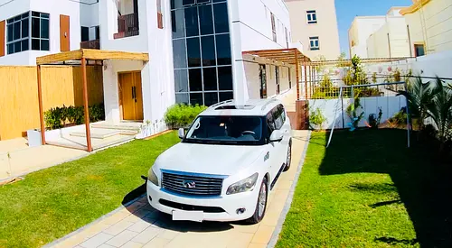 Pristine 2014 Infiniti QX80 Luxury | GCC Specs | Low Mileage | Family SUV