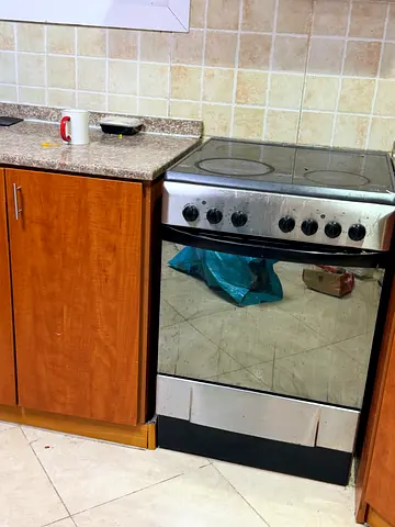 Used freestanding electric oven with stovetop - good working condition