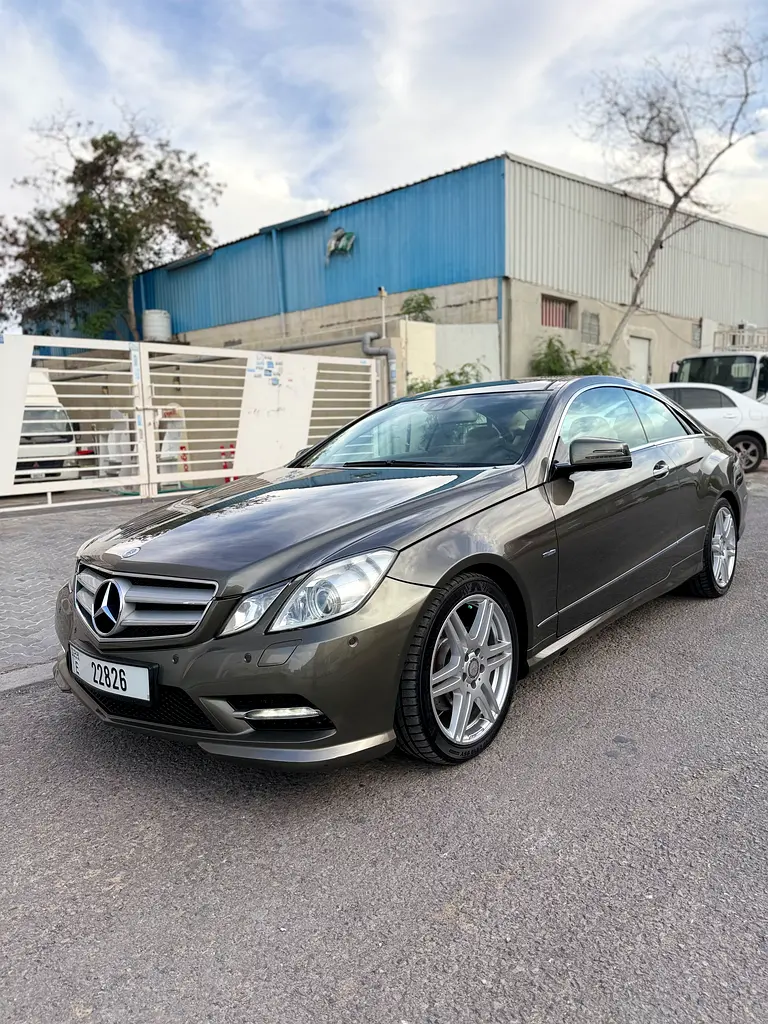 Mercedes-Benz E-Class 2012 — photo 1 of 12