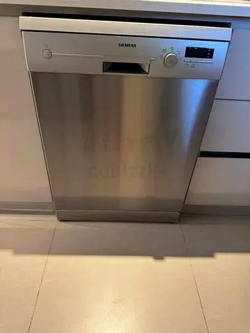 Siemens Built-in Stainless Steel Dishwasher - Good Condition