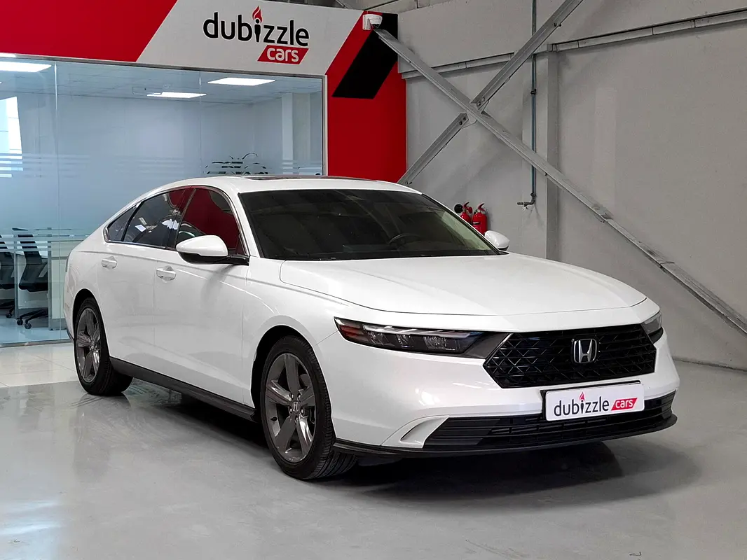 Honda Accord 2023 — photo 1 of 14