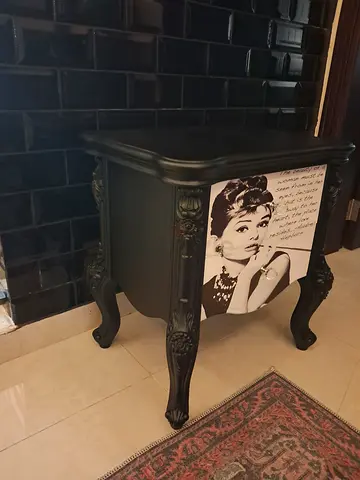 Side table x1