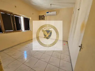 شقة غرفة و صالة مع اطلالة مفتوحة بمساحة واسعة مع صيانة مجانية على مدار السنة حماية و مراقبة على مدار 24/24 و قريب من جميع الخدمات