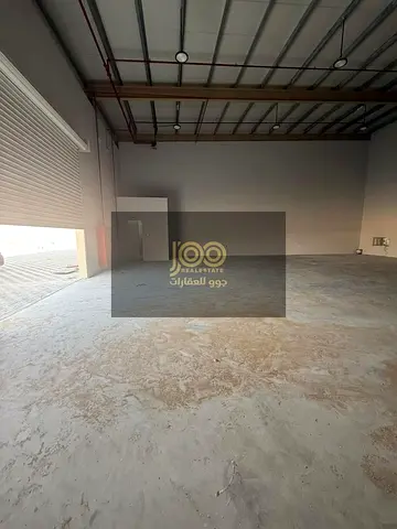 4 adjacent warehouses connected together