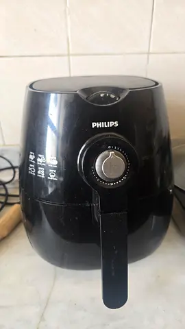 Philips Air fryer - 1 to 2 yr old - perfect working condition for sale