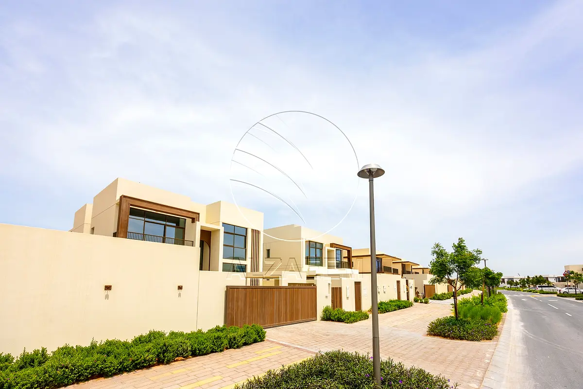HOT DEAL Villa with Spacious 1,000 Sqm Plot