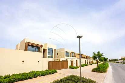 HOT DEAL Villa with Spacious 1,000 Sqm Plot