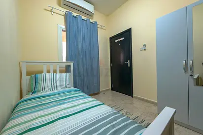 External Room for single male professional