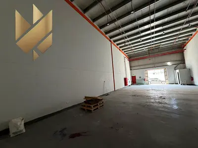 Warehouse in Industrial 15 2600 sqft with modern full fire system suitable for storage and operatio
