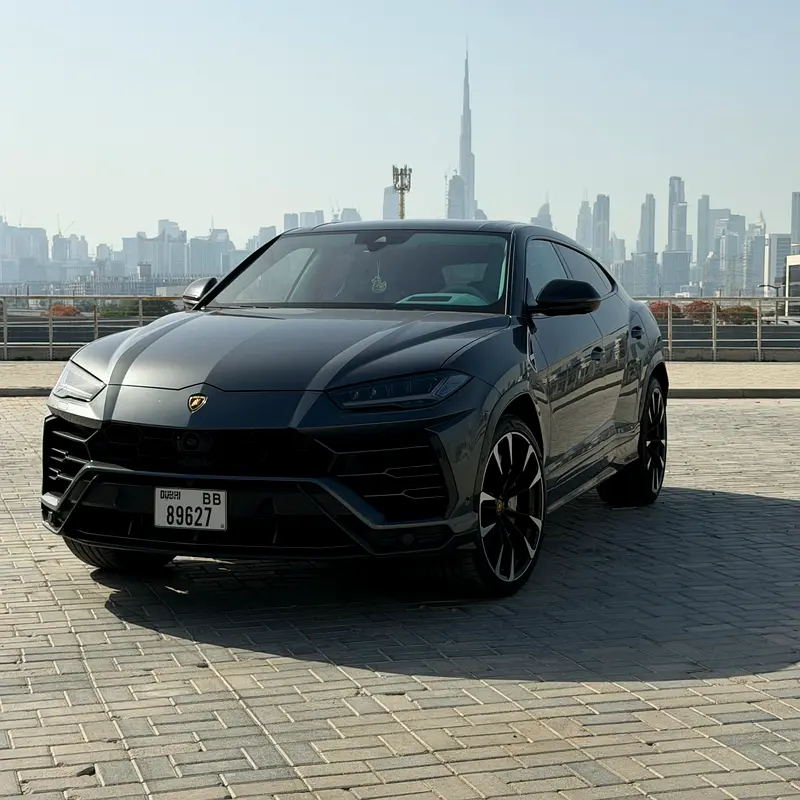 Lamborghini Urus 2019 — photo 1 of 13