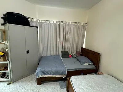 Al Karama - Ladies bead space available for Indian girls