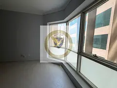 Free air conditioning, free gym and swimming pool, one-bedroom apartment with a living room and laun