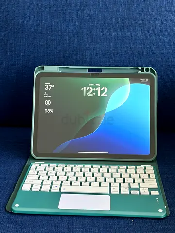 iPad A16 2025(like new) 100% Battery Health. Under warranty. With keyboard, Case and tempered glass.