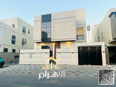 Villa with private pool, two floors and roof, located close to services, price includes registratio