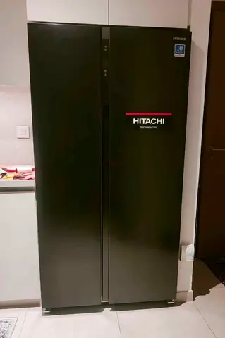 Hitachi refrigerator side by side refrigerator, excellent condition