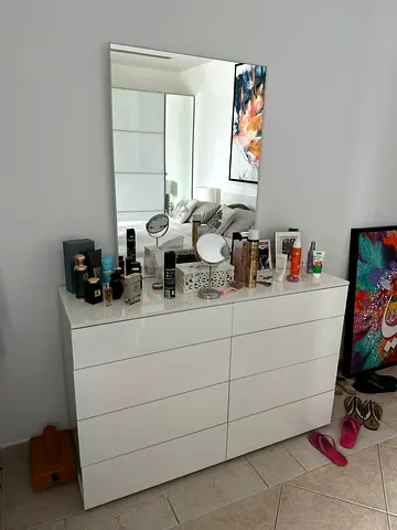 DRESSERS