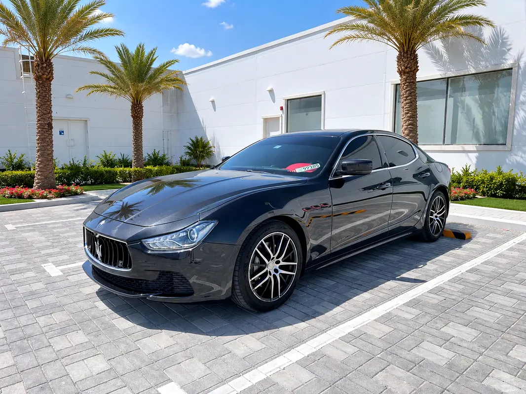 Maserati Ghibli 2016 — photo 1 of 3