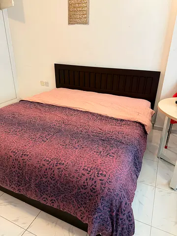 Wooden King size Bed Frame with Headboard and Mattress 180x200 - Excellent Condition