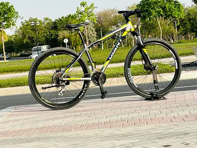 Giant taloon4/27.5