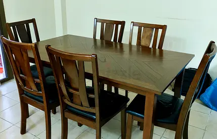 Dining Table with 6 chairs