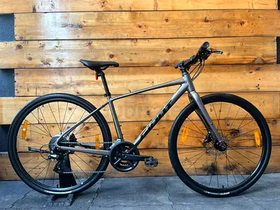 Giant Escape 2 Hybrid Bike
