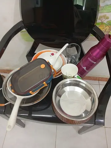 Mixed kitchenware set (used)
