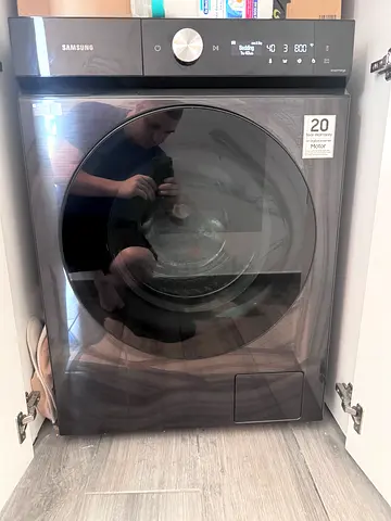 Samsung Washer Dryer 11.5/8KG | AI, Auto refill, Bought for 3500 AED | 1100 AED
