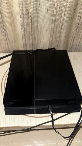 PlayStation 4 (PS4) - good working condition