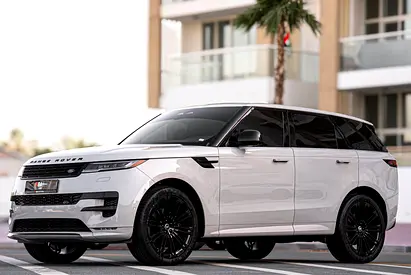 2024 Land Rover Range Rover Sport Dynamic SE - 24,000 kms