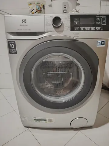 Front load washing Machine Electrolux 9kg