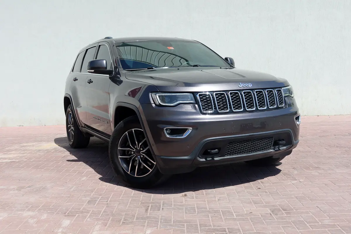 Jeep Grand Cherokee 2019 — photo 1 of 20