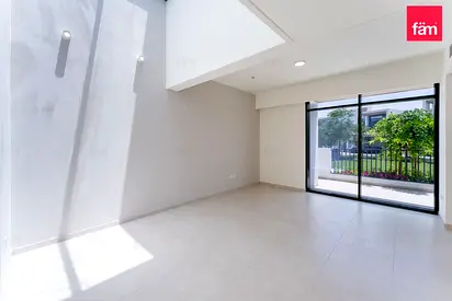 Prime Corner Villa Facing The Park