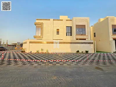 Freehold .Modern villa on a main street, no registration fees.