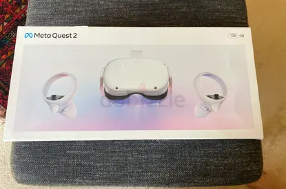 Meta Quest 2 (128 GB) VR Headset