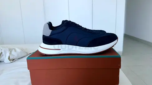 Navy casual sneakers - size 46- never used