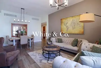 UNFURNISHED | SPACIOUS 2 BR | LOW FLOOR