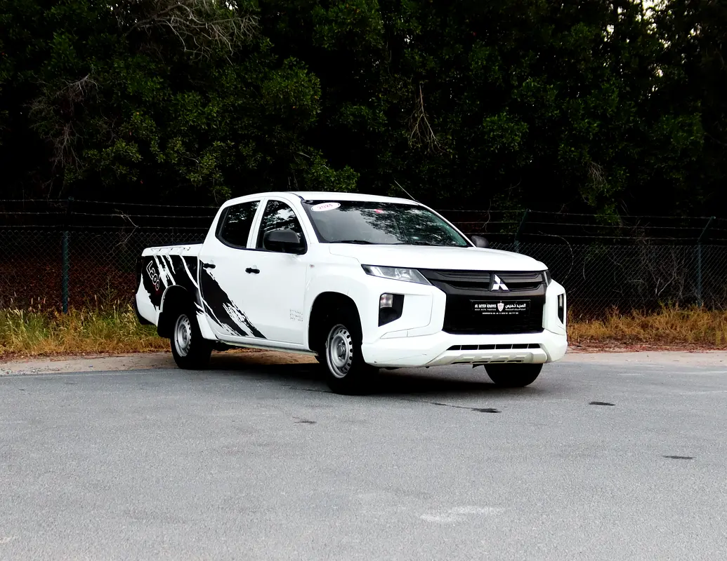 Mitsubishi L200 2021 — photo 1 of 13