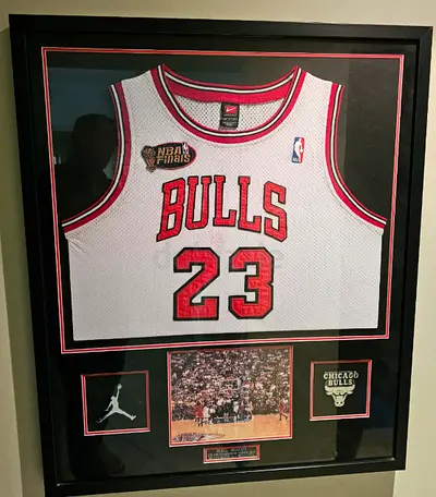 Framed Michael Jordan #23 Chicago Bulls NBA Finals Jersey  famous 1998 championship winning shot