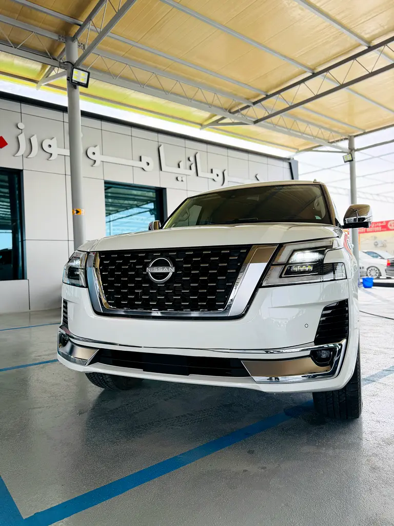 Nissan Patrol 2024 — photo 1 of 16