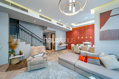 Upgraded | Fully furnished | Tenanted