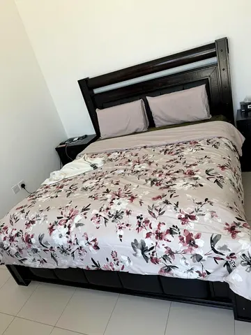 Queen Size Solid Wood Bed with Headboard - Dark Finish without mattress/ pillows