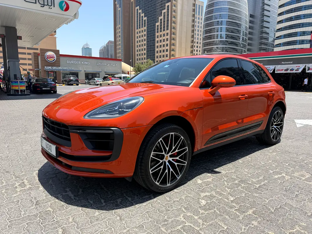 Porsche Macan 2022 — photo 1 of 20