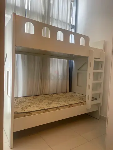 NEWLY FURNISHED BACHELORS BED SPACES AVAILABLE IN JVC - 8 MINUTES WALK TO CIRCLE MALL