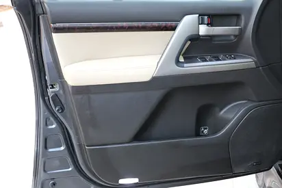 2011 Toyota LAND CRUISER 照片 8