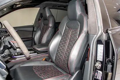 صورة 10 لـ 2021 AUDI RS Q8