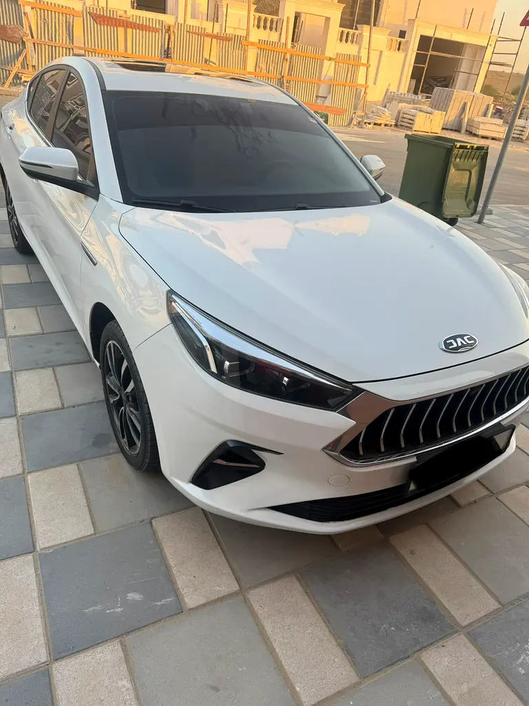 JAC J7 2022 — photo 1 of 11