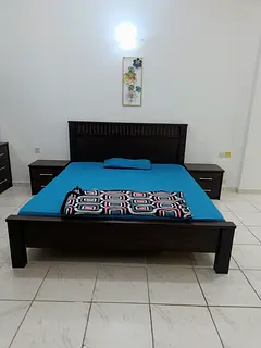 PRIVATE ROOM FOR SINGLE INDIAN EXECUTIVE