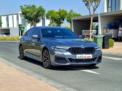 2022 BMW 5-SERIES photo 1