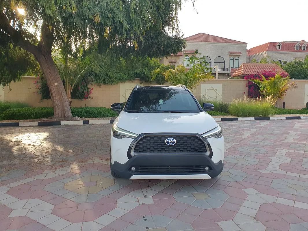 Toyota Corolla Cross 2024 — photo 1 of 16