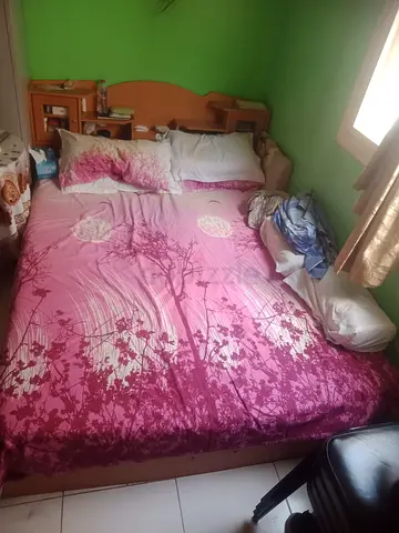 bed with mattress